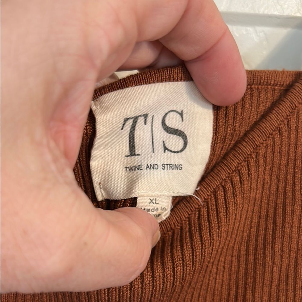 Twine And String Size X-Large Brown Ribbed Fitted… - image 3